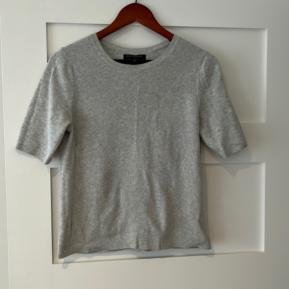 Banana Republic knit sweater tshirt